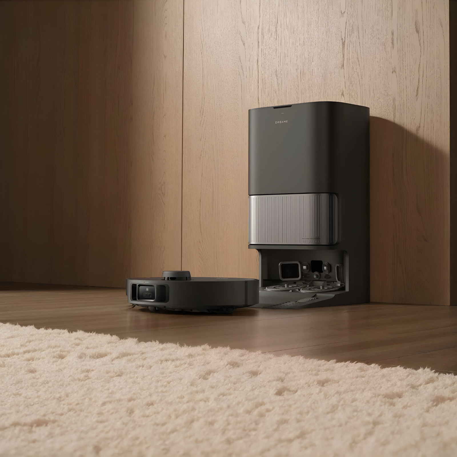 Dreame L40S Pro Ultra Robot Vacuum and Mop with Self-Cleaning - Black - Refurbished