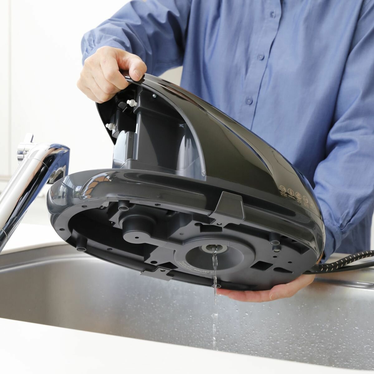 Panasonic NI-GT500NSJ Continuous Flow Anti-calc Steam Generator Iron - Refurbished