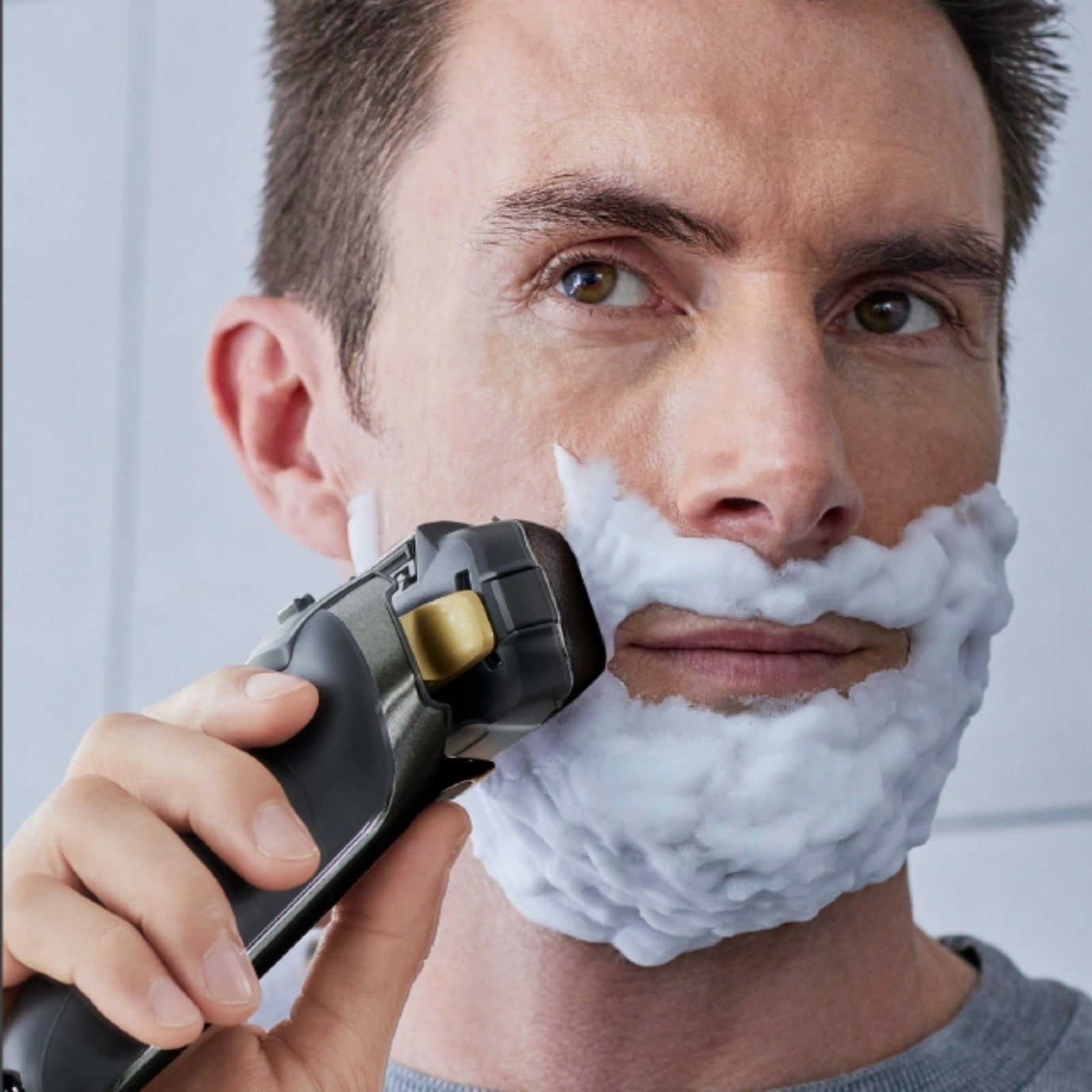 ES-LV6Q-multi-flex-shaver