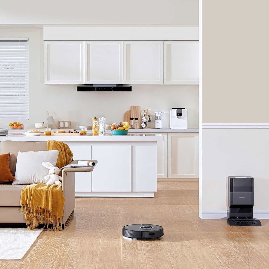 black-roborock-q7-vacuum